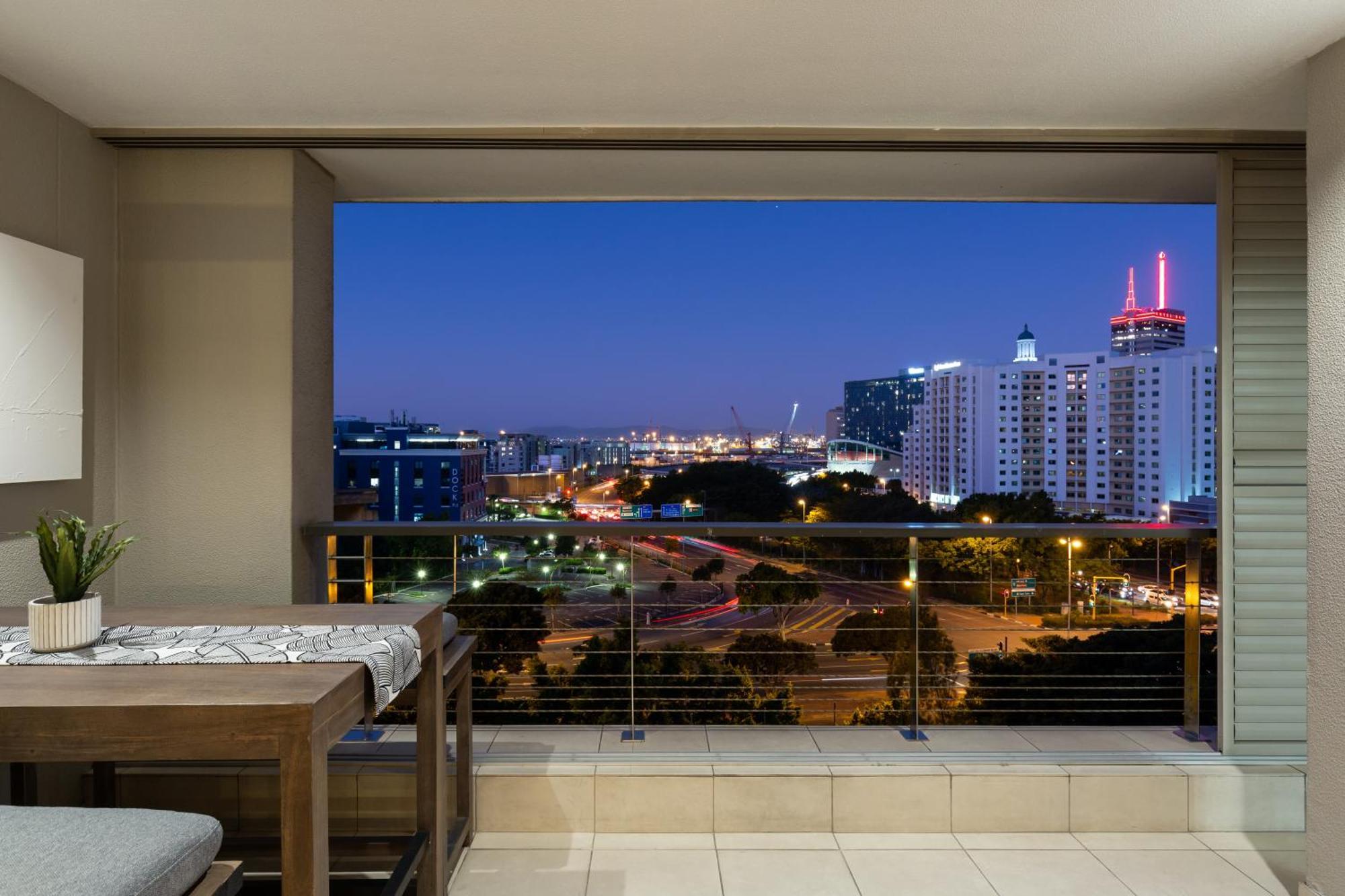 Harbour's Edge Walk To V & A Waterfront And Cticc Appartement Kaapstad