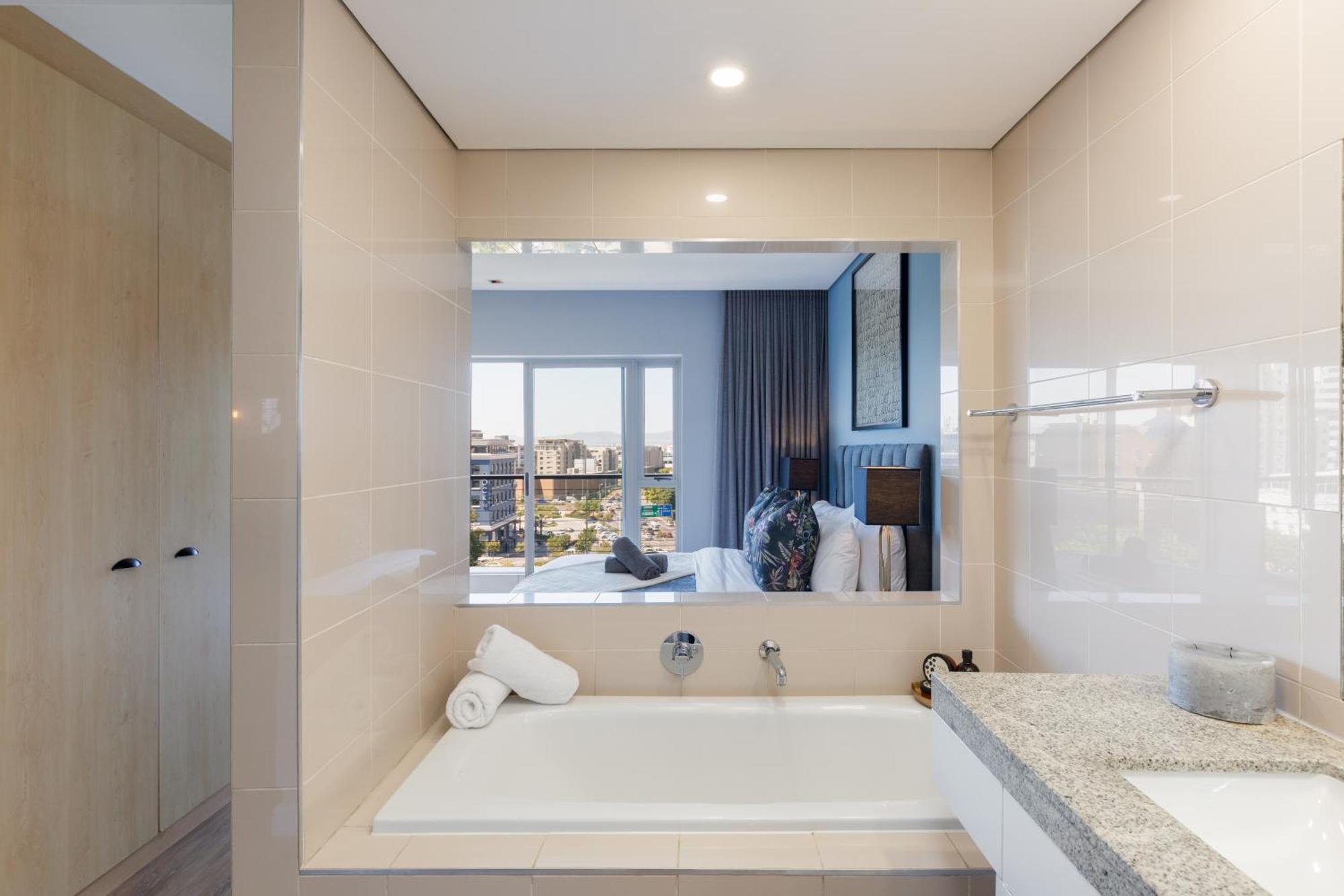 Harbour's Edge Walk To V & A Waterfront And Cticc Appartement *